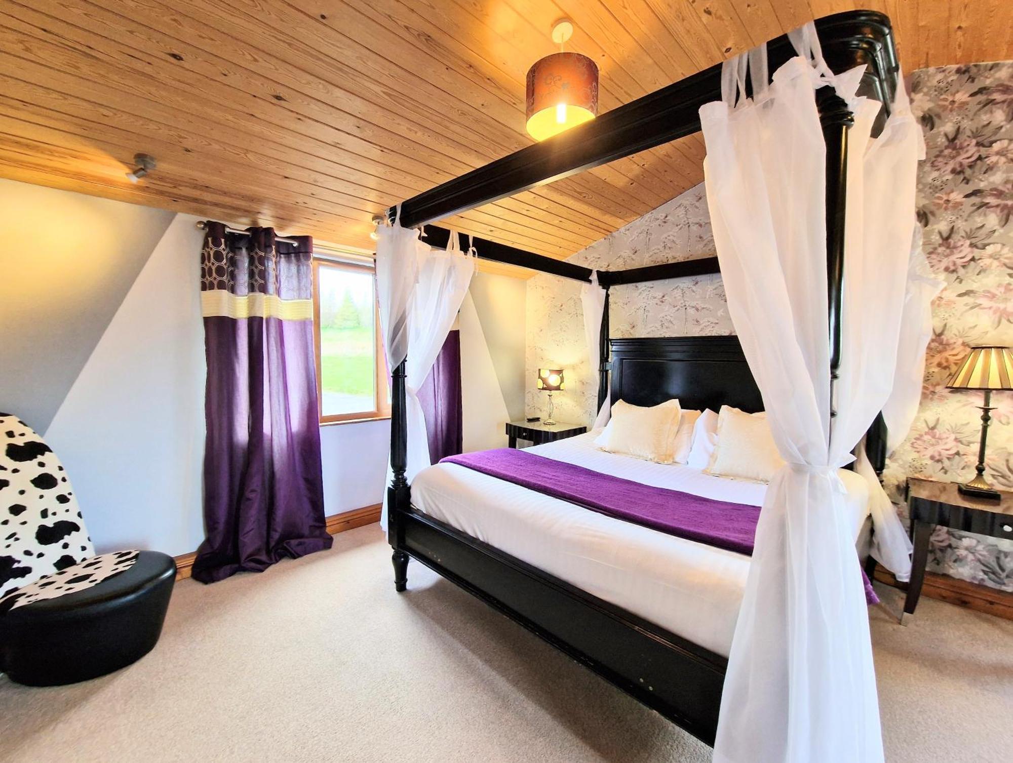 Ochil 8 With Private Hot Tub - Fife - Loch Leven - Lomond Hills Villa Kelty Exterior photo