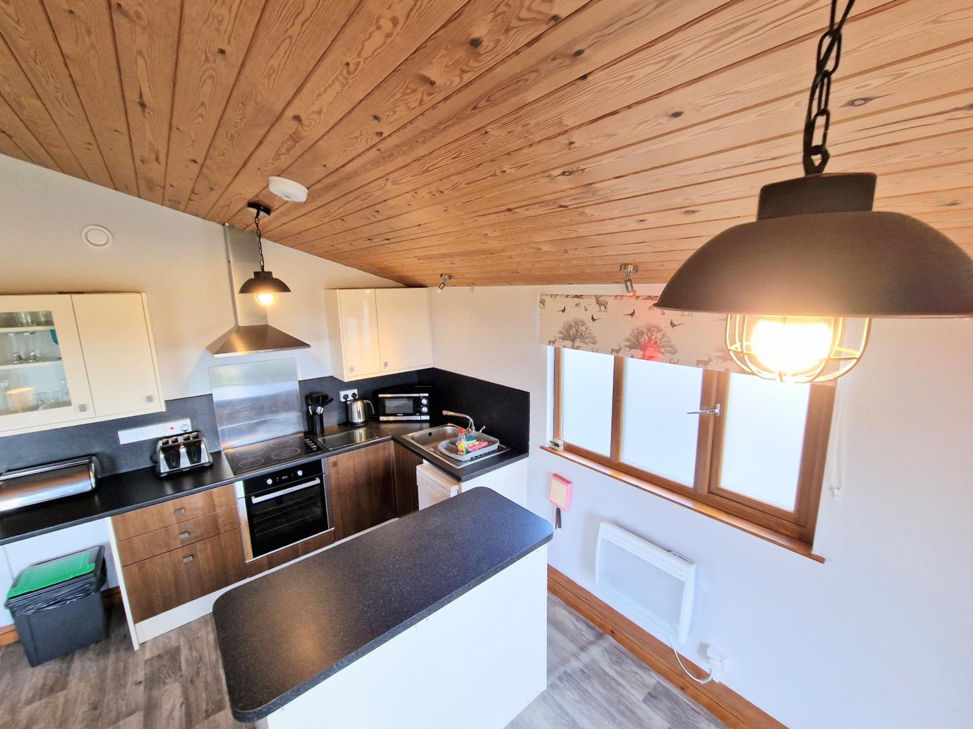 Ochil 8 With Private Hot Tub - Fife - Loch Leven - Lomond Hills Villa Kelty Exterior photo